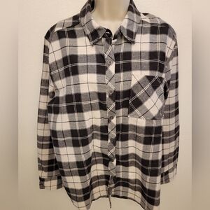 Me to We Long Sleeve Button Down Flannel Shirt